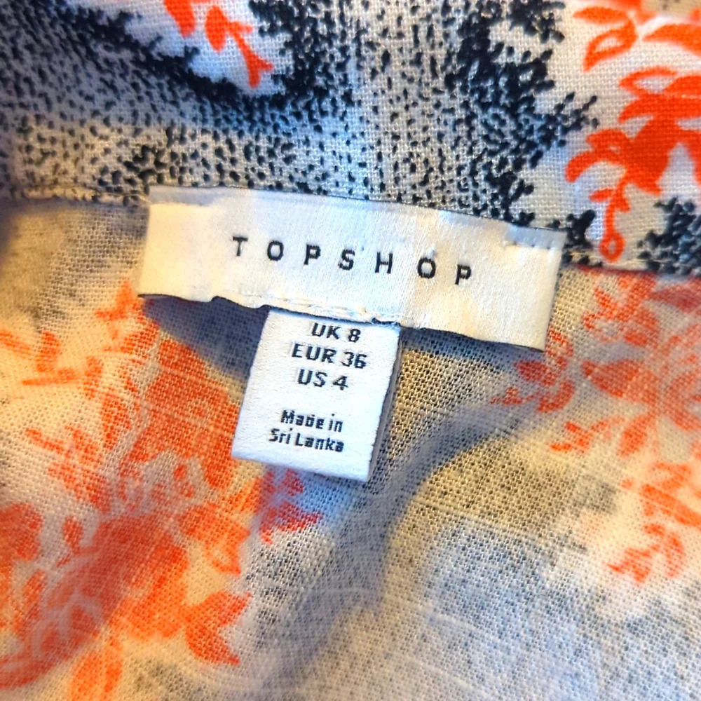 Topshop souvenir shirt dress in red and black floral - Picture 9 of 10